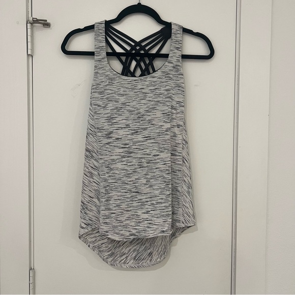 lululemon athletica Tops - NWOT Lululemon Built in Bra Top